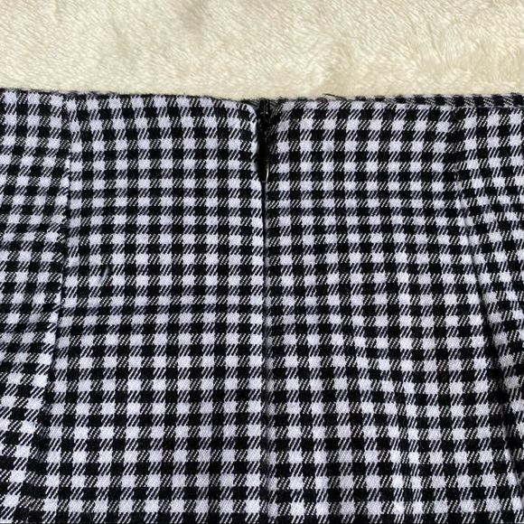 Brandy Melville Black Gingham Cara Skirt - Picture 6 of 7